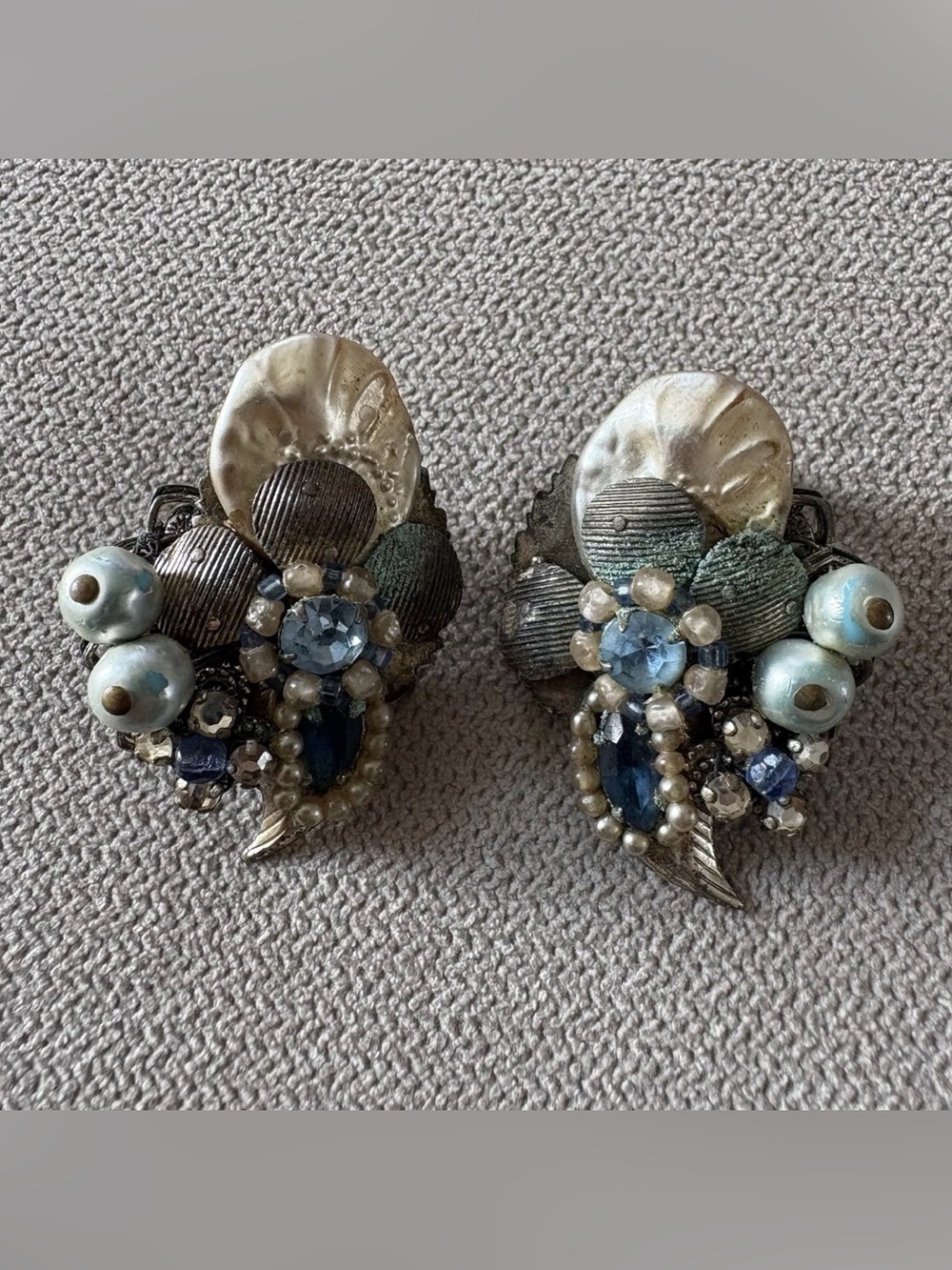 Rare Original by Robert Clip-on Earrings Vintage Flower White Blue